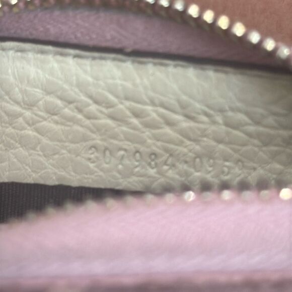 Gucci Vintage Pink and Cream Zip Around Wallet with Bamboo Tassel - Picture 17 of 17